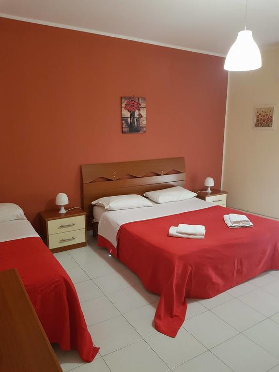 Bed and Breakfast The Artists Acireale Exterior foto