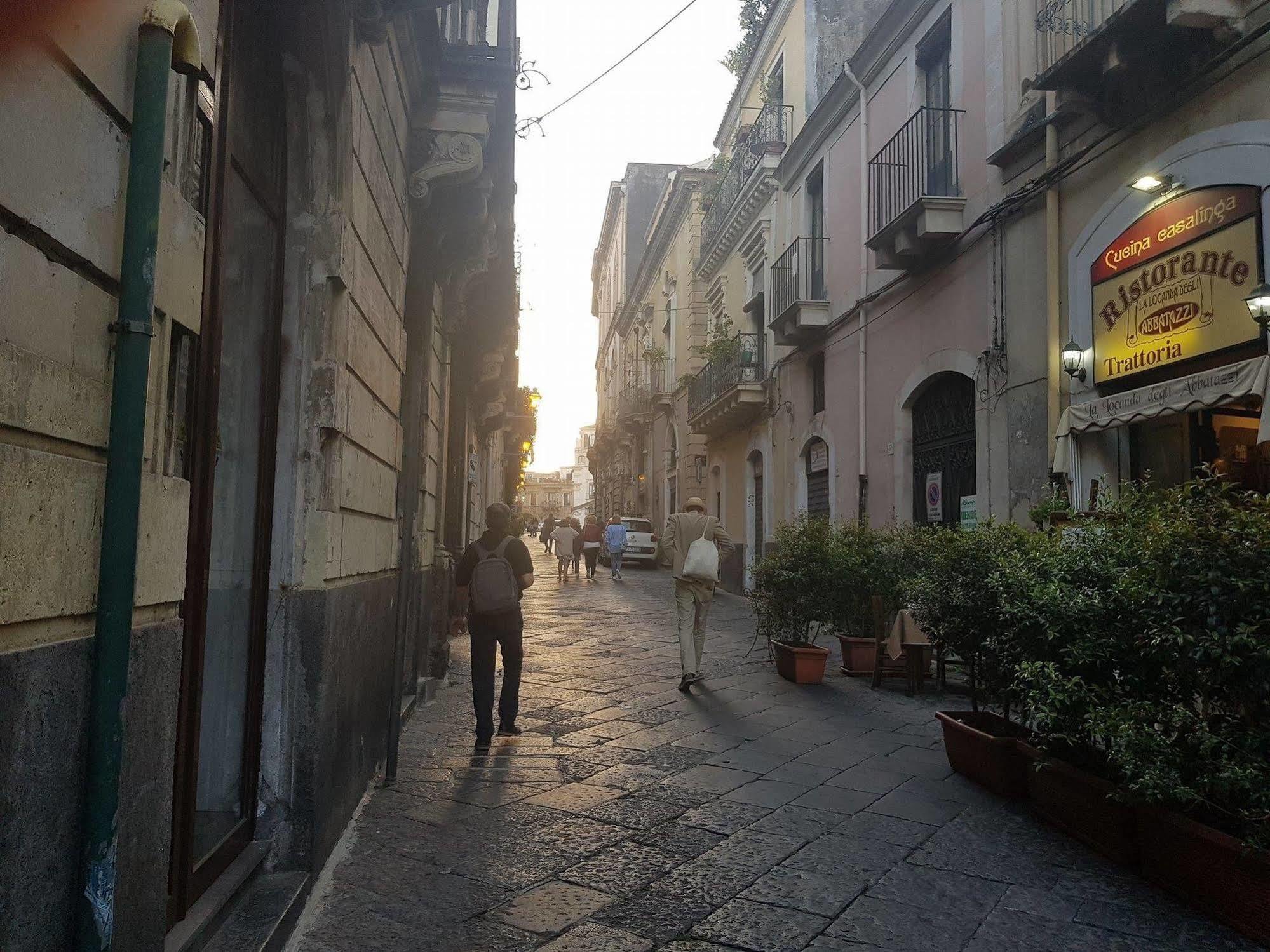 Bed and Breakfast The Artists Acireale Exterior foto